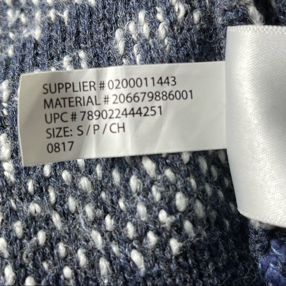 CHAPS Indigo Textured Knit Toggle Button Hooded Jacket in Small Petite - Picture 14 of 15